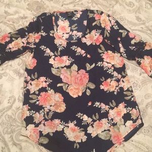 Floral print blouse